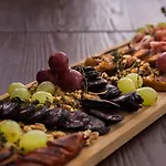 Wine فندق
